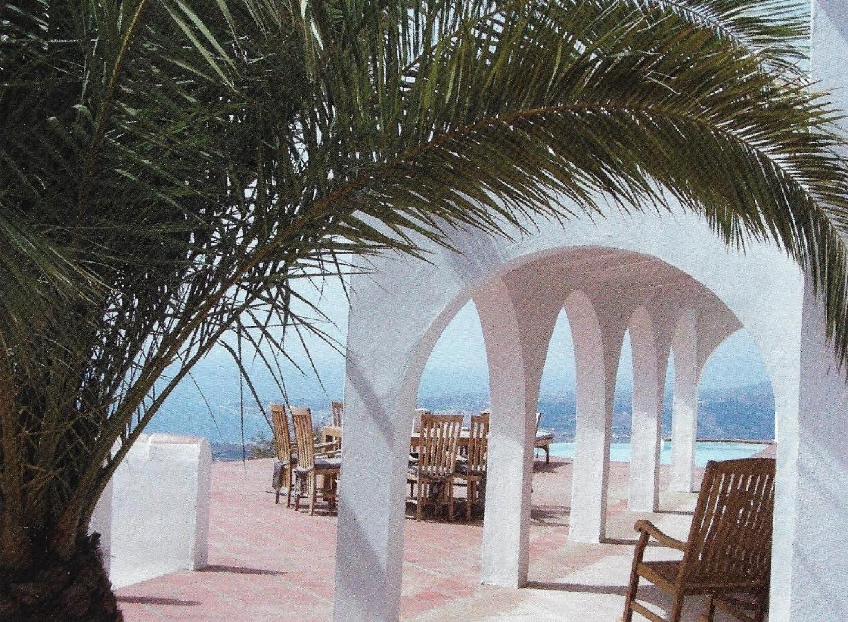 Villa Perla Blanca Sayalonga Extérieur photo